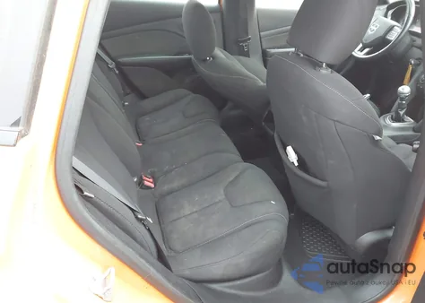 2013 Dodge Dart Sxt z USA, uszkodzony, nr VIN 1C3CDFBH6DD338030